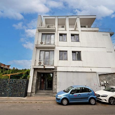 Urban Elegance - Stylish Central Accommodation Bukares Bagian luar foto
