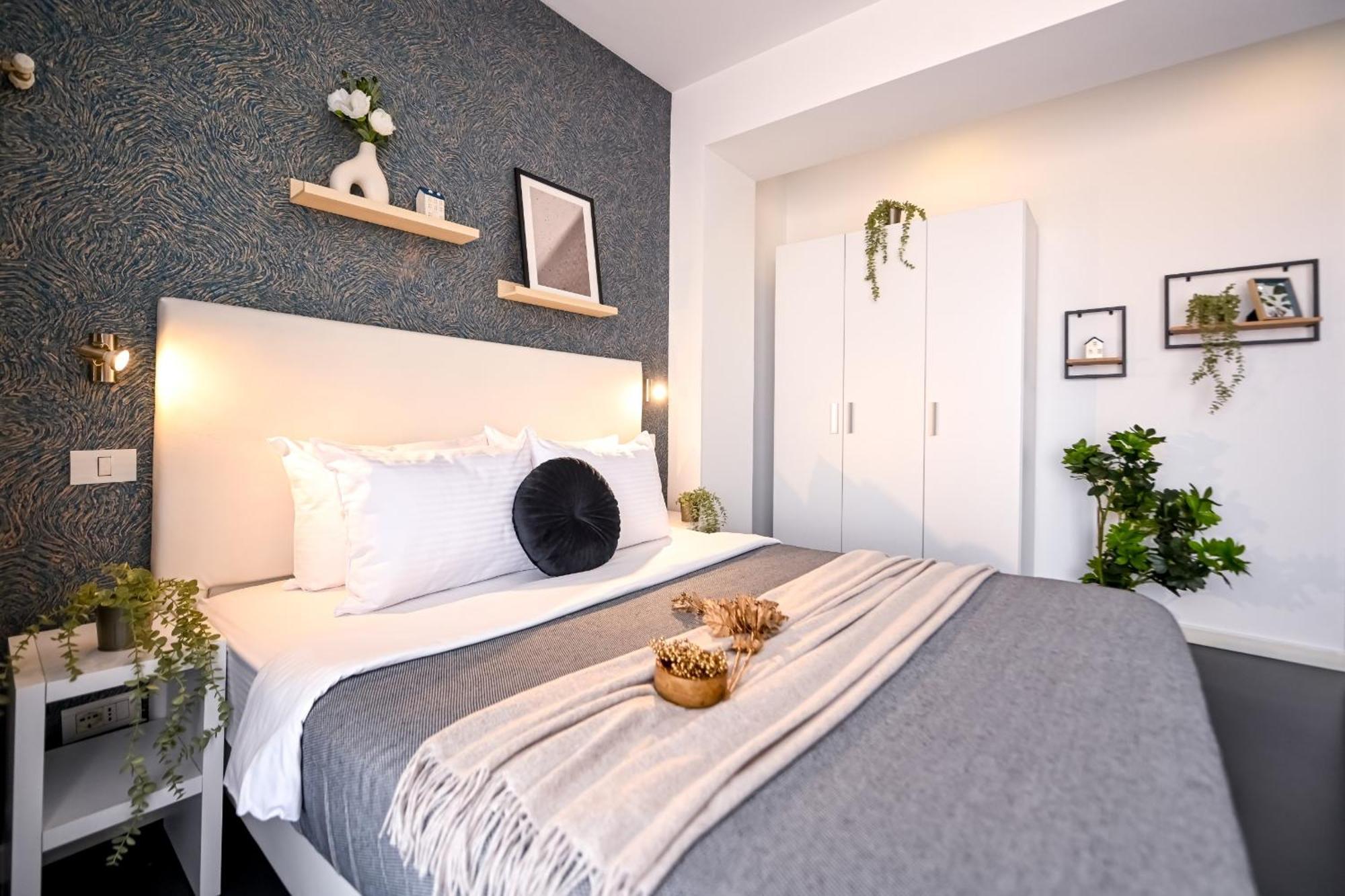 Urban Elegance - Stylish Central Accommodation Bukares Bagian luar foto