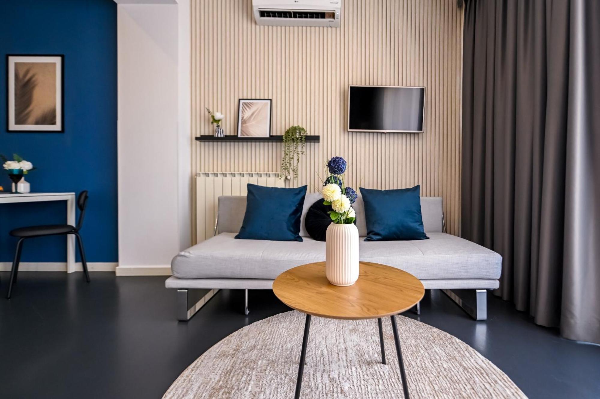 Urban Elegance - Stylish Central Accommodation Bukares Ruang foto