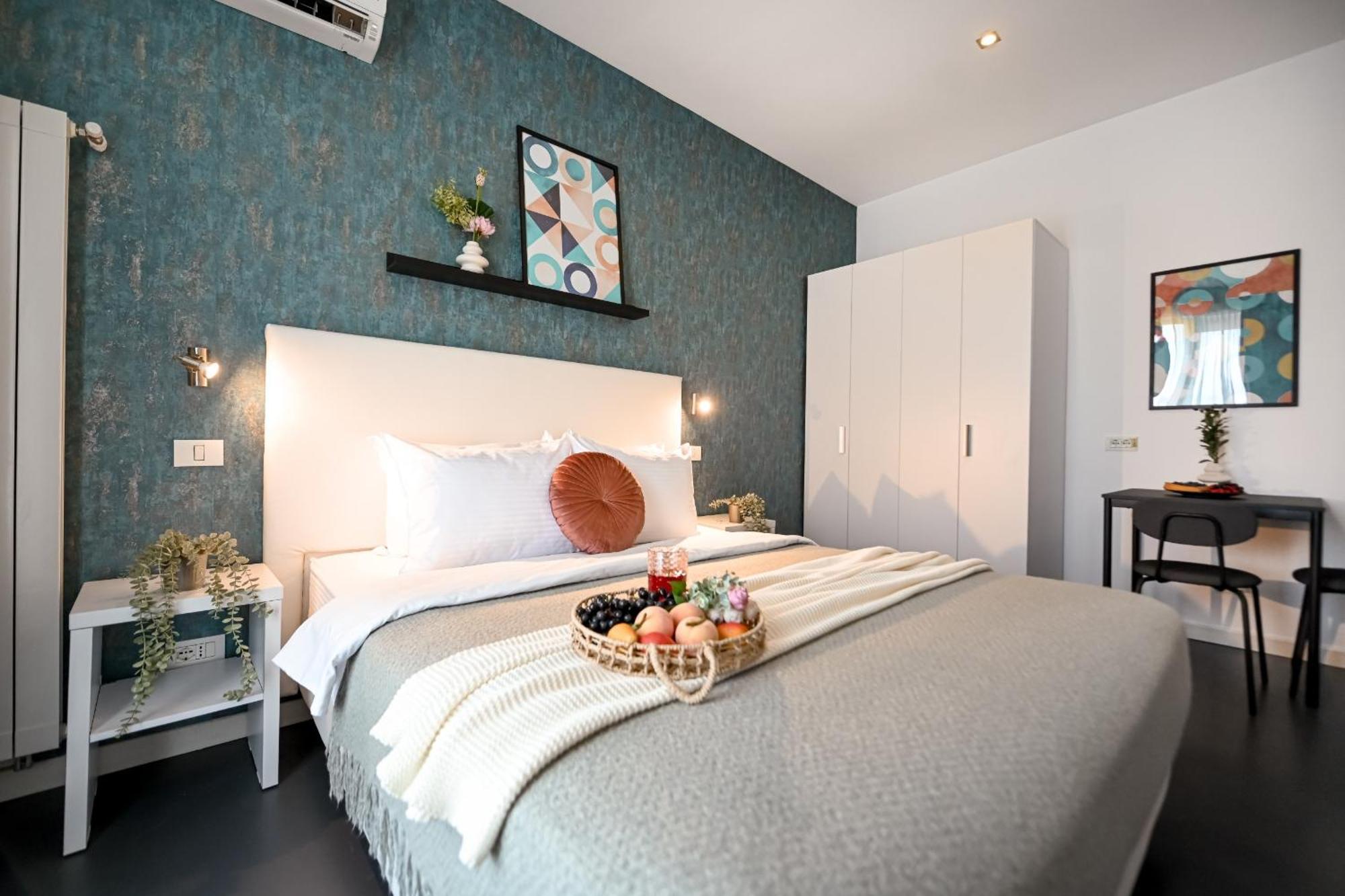 Urban Elegance - Stylish Central Accommodation Bukares Ruang foto