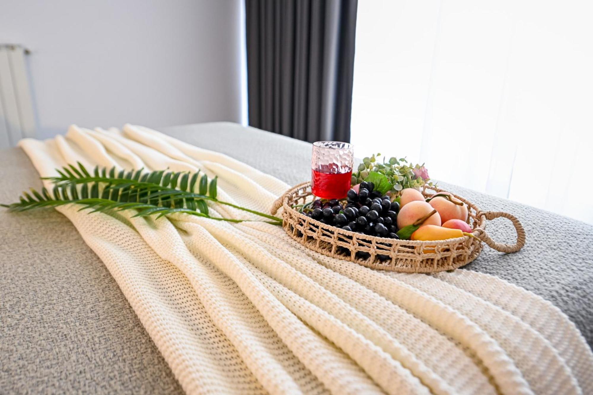 Urban Elegance - Stylish Central Accommodation Bukares Ruang foto